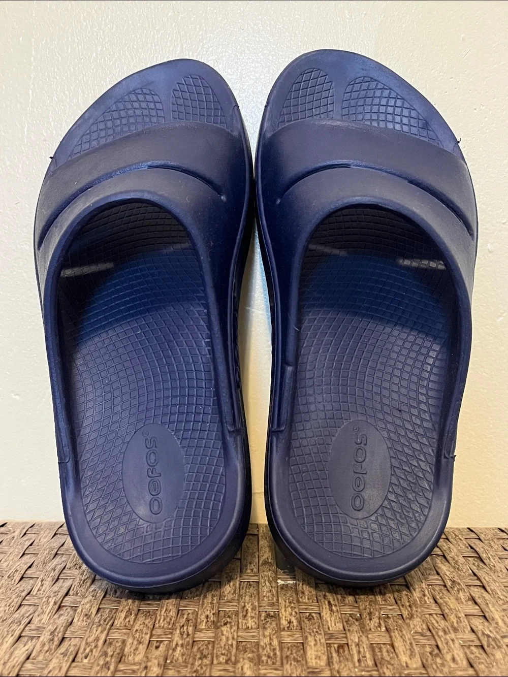 OOFOS Navy Slide with Cushioned Footbed